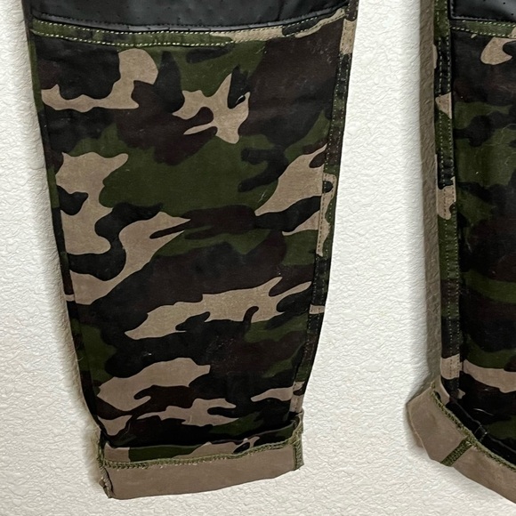 Handmade With❤️Cammo Pants Sz Large - Picture 6 of 7